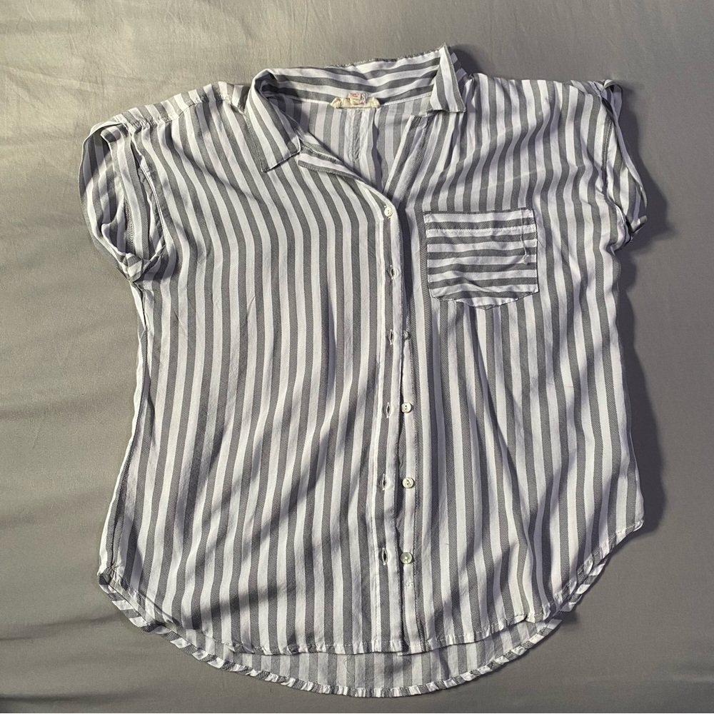 Flowy Button-up